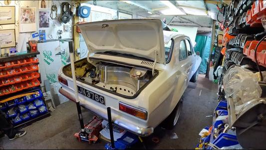 EPIC COSSIE POWERED MK1 ESCORT!! 😃