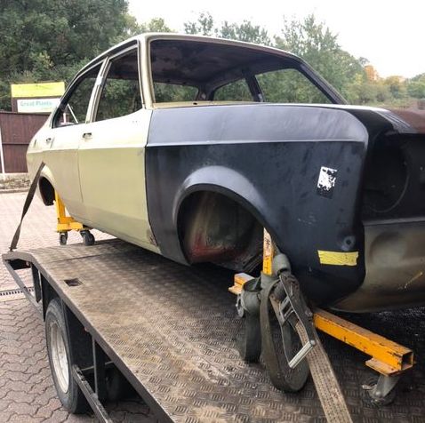 RICHARD AND RYAN MACKLEY'S MK1 ESCORT ESTATE & MK2 ESCORT MORE-DOOR! 😃
