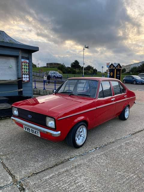 MARK AND EMMA ROWE's MK2 ESCORT! 😃