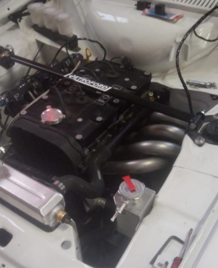 JAMES' MK1 ESCORT ENGINE BAY! 😃