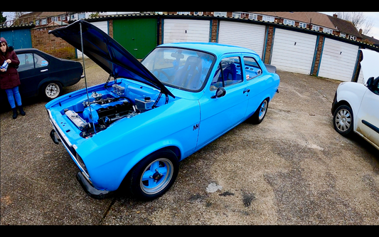 I LOVE ESTHER's NEW LOOK!!! 😃