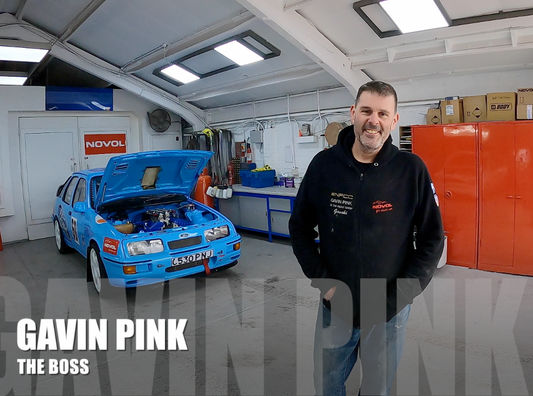 ESTHER IS IN VERY GOOD COMPANY @ GAVIN PINK'S! 😃