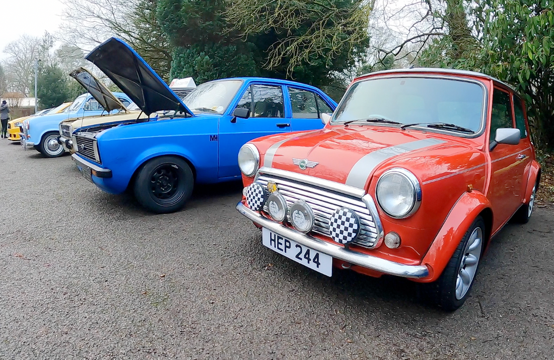 PETROL HEADS CAR MEET & NEW CARBON FOR 'ESTHER' 👍