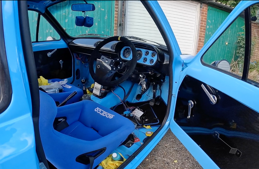 ESTHER'S CARBON INTERIOR!! 😃