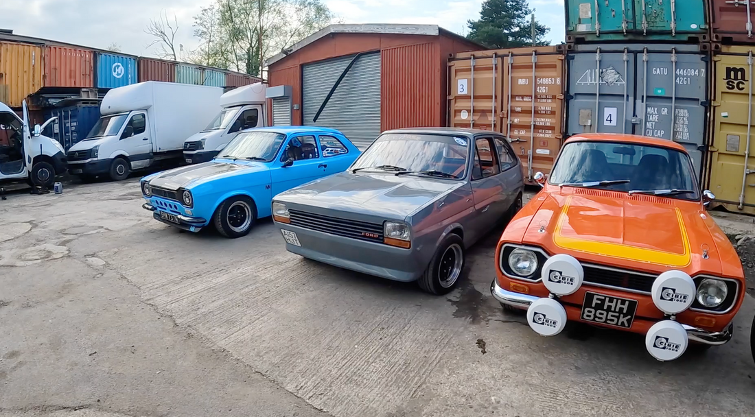 LOADS OF CLASSIC FORDS @ INKYS AUTOS! 😃