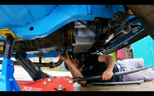 IDIOT TRIES TO WELD! 🙁