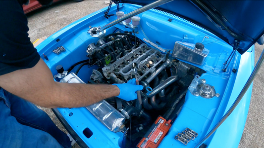 ESTHER'S ENGINE IS STILL IN BITS!! 🙁