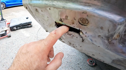 MORE rust in 'Heidi's body shell! 🙁