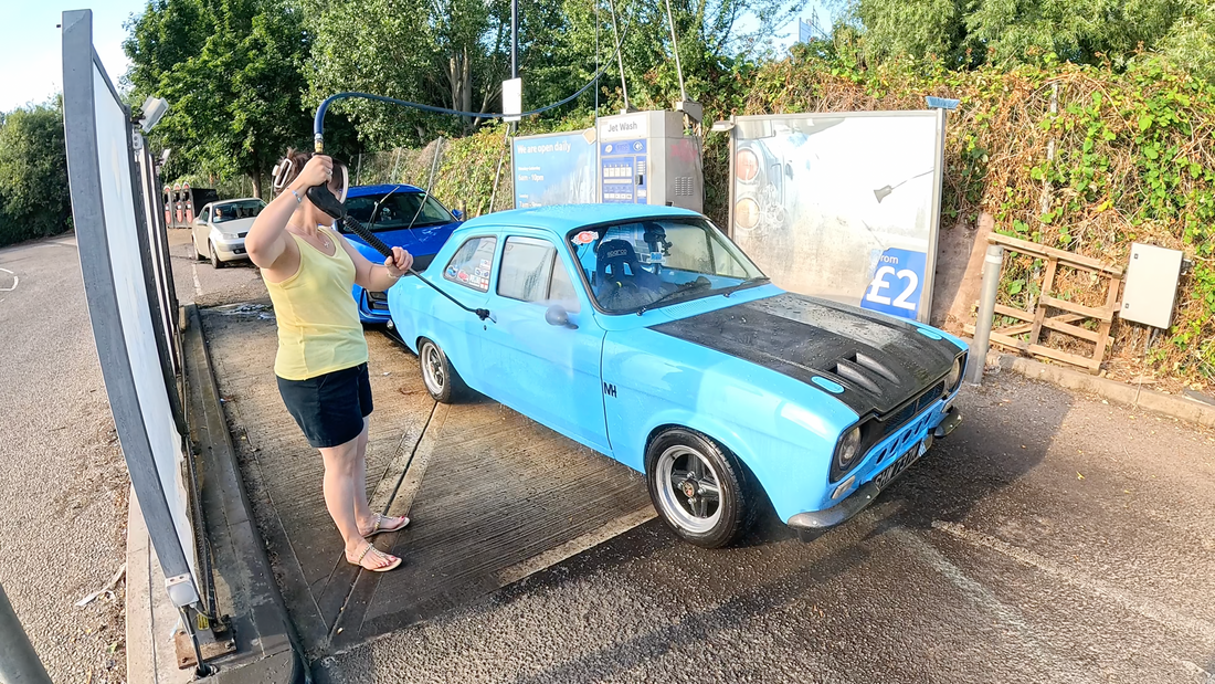 TLC FOR ESTHER AHEAD OF HER POD TRIP! 👍