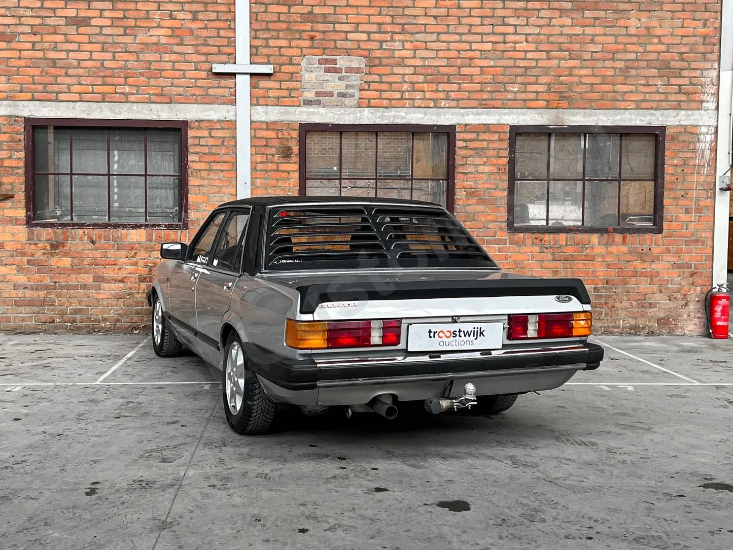 Ford Granada Mk2 Saloon Rear Window Louvre (1982–1985)