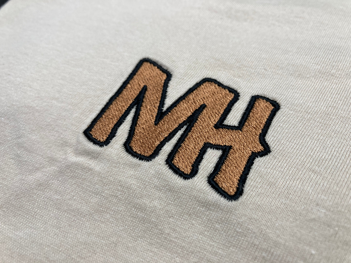 'MH' EMBROIDERED T-shirt