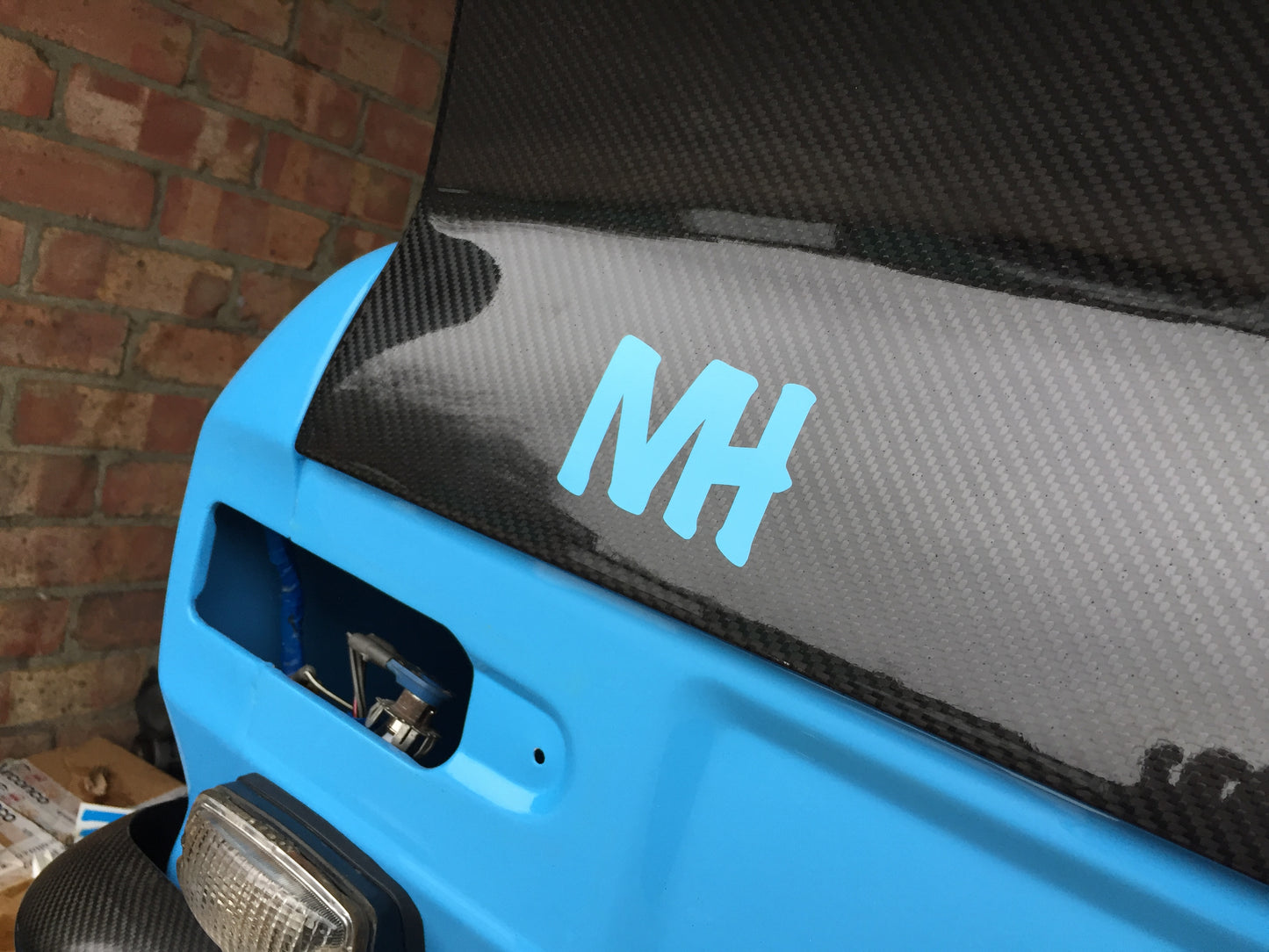 MH VINYL DECAL *LIGHT BLUE*